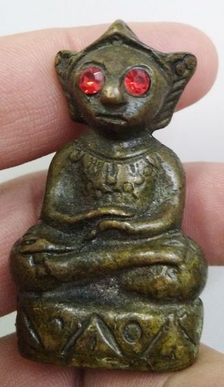 3062-งั่งตาแดงเนื้อทองเหลืองฐานบัวเล็บช้าง ใต้ฐานอุดกริ่ง เขย่าไม่ดังนะครับ ขนาดฐาน 2.5 ซม. สูงรวม 5 ซม รูปที่ 8