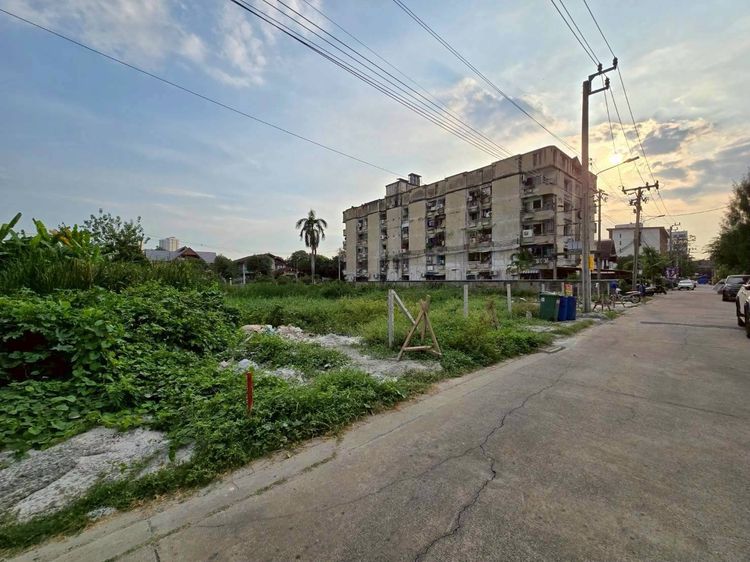 ขายด่วนที่ดินหลังเดอะมอลล์งามวงศ์วาน 460 ตรว ติดถนนคอนกรีตสาธารณะ 2 ด้าน  ซ.งามวงศ์วาน 18  เมืองนนทบุรี  รูปที่ 4