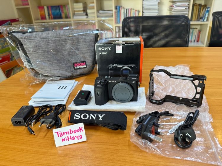 กล้องมิลเลอร์เลส ไม่กันน้ำ กล้อง Sony A6600 พร้อมเคส SmallRig และกระเป๋า