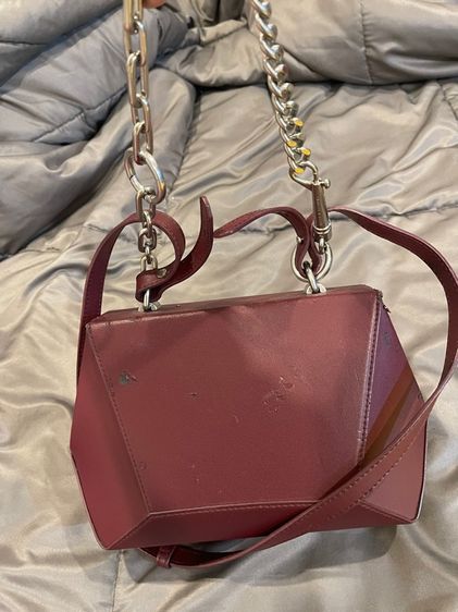 กระเป๋าสะพาย charles and keith รูปที่ 7