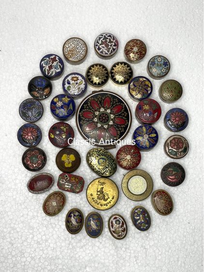 ตลับสีผึ้ง ทองเหลืองลงยาโบราณ รูปที่ 4