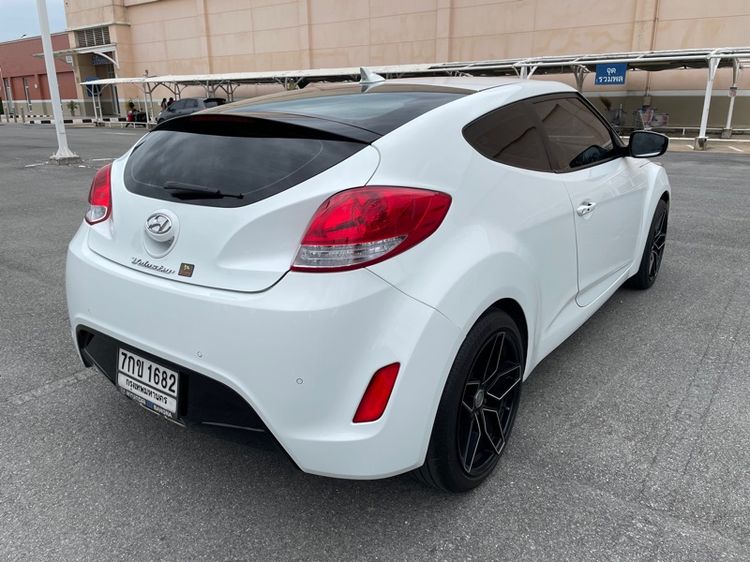 Hyundai Veloster 2013 1.6 Sedan เบนซิน ไม่ติดแก๊ส เกียร์อัตโนมัติ ขาว รูปที่ 4