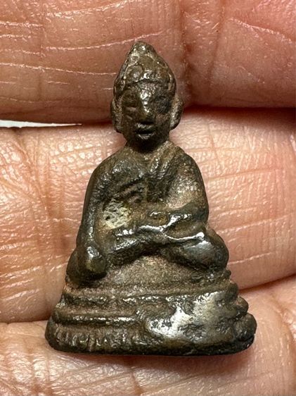 🙏พระชัยวัฒน์ เนื้อสัมฤทธิ์🙏รูปหล่อล.พ.เงินพิมพ์ขี้ตาสามชาย พระผ่านการบูชา พร้อมกรอบ องค์ละ1550