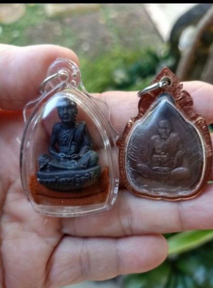 พระเครื่อง 2 องค์ 500