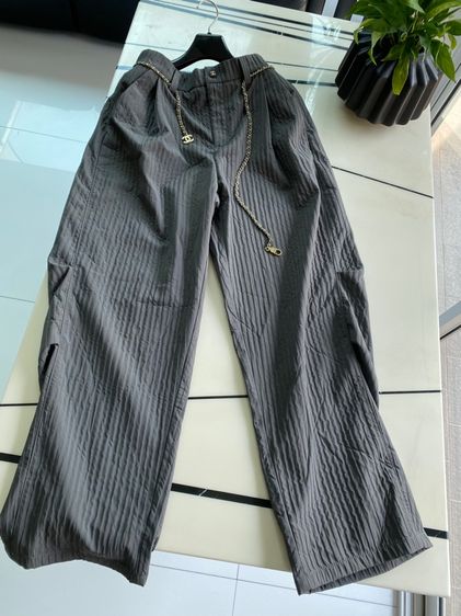 ชาแนล กางเกง พร้อมเข็มขัด ทรงสวยมากๆสภาพใหม่เอี่ยม 