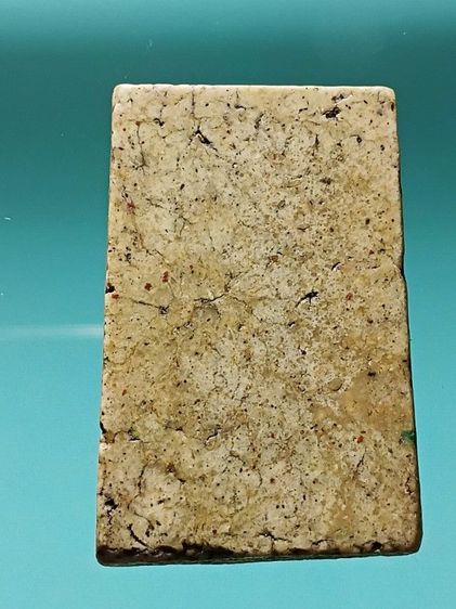 พระสมเด็จวัดระฆัง เก่ามาก สร้างยุคแรก พระอยู่ในตลับสีผึ้ง วางอยู่บนหิ้งเก่าบ้านคุณตา แกะออกมาจากตลับสีผึ้งโบราณเก่า คนสมัยก่อนเอาไปใส่ไว้ รูปที่ 4