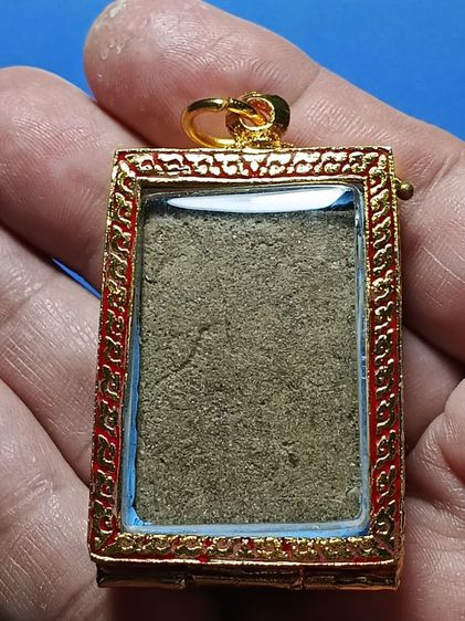 พระสมเด็จเก่า พิมพ์ว่าวจุฬา ขุดพบได้ที่กรุวัดบางขุนพรหม ในยุคสมัยที่ใช้เชือกผูกกับดินเหนียวตกขึ้นมา พระสมบูรณ์มากหนาล่ำ ผิวเก่าเดิมจากกรุ  รูปที่ 12