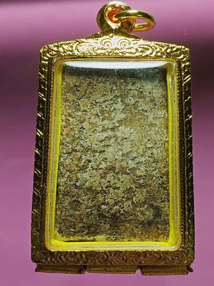 พระสมเด็จเก่ามาก อายุกว่า100 ปี สภาพผ่านการใช้จากคนโบราณมาอย่างโชกโชน สภาพสวยเก่าไม่หักไม่ซ่อม หาชมได้ยากมาก รูปที่ 2