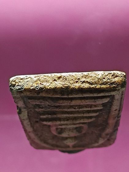 พระสมเด็จเก่ามาก อายุกว่า100 ปี สภาพผ่านการใช้จากคนโบราณมาอย่างโชกโชน สภาพสวยเก่าไม่หักไม่ซ่อม หาชมได้ยากมาก รูปที่ 8