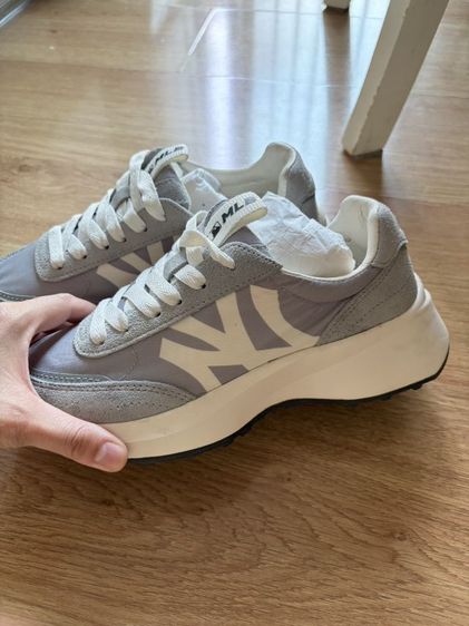 อื่นๆ UK 4 | EU 36 2/3 | US 5.5 MLB รองเท้าผ้าใบ CHUNKY JOGGER รุ่น 32SHX1111 50M NEW YORK YANKEES MGREY
ขนาดเท้า 23 cm เทียบ1 พื้นสะอาด 

ตำหนิหนังหลุดด้านใน 