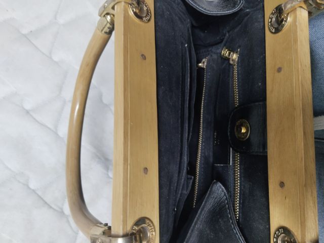 กระเป๋า