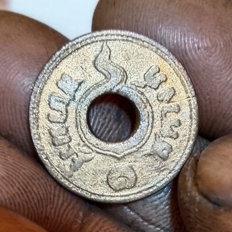 นำเสนอ เหรียญสะสม รัชกาลที่ 5 รัชกาลที่ 9 สำหรับคนที่สนใจสะสม ทั้งหมด มี 6 เหรียญ  ตามภาพคะบ รูปที่ 3