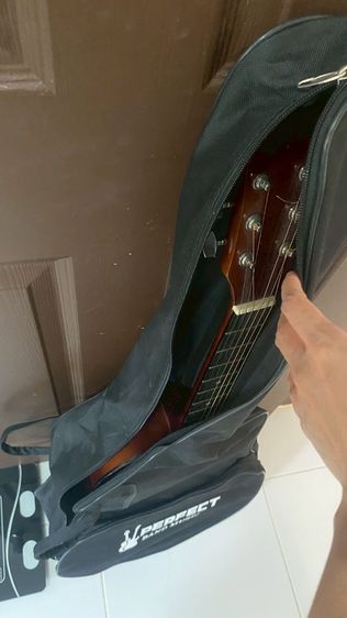 ขายถูกมากกีต้าร์แถมฟรีกระเป๋า ฟรีค่าส่งด่วนปลอดภัยถึงมือผู้รับ รูปที่ 2