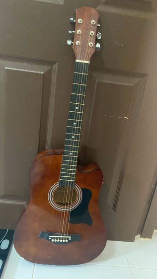 อื่นๆ กีต้าร์โปร่ง ขายถูกมากกีต้าร์แถมฟรีกระเป๋า ฟรีค่าส่งด่วนปลอดภัยถึงมือผู้รับ