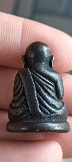 พระรูปหล่อสีดำ 1 องค์ รูปที่ 13