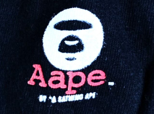 AAPE BY A BATHING APE® x Hanes Collaboration  รูปที่ 4