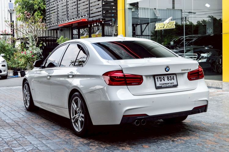BMW Series 3 2018 320d Sedan ดีเซล ไม่ติดแก๊ส เกียร์อัตโนมัติ ขาว รูปที่ 3