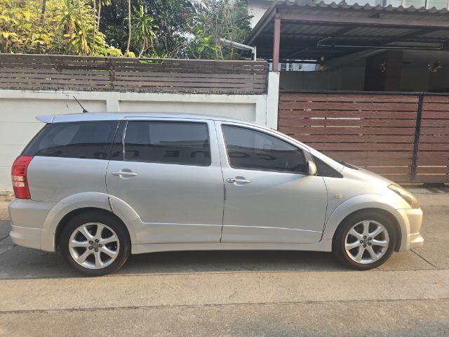 รถ Toyota Wish 2.0 Q Limited สี บรอนซ์เงิน