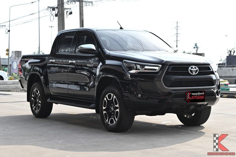 รถ Toyota Hilux Revo 2.4 Prerunner Mid สี ดำ