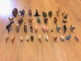 เกมสำหรับเล่นบนพื้น Animals Figures Toys-45 Piece Mini Realistic Wild Plastic Farm Animals