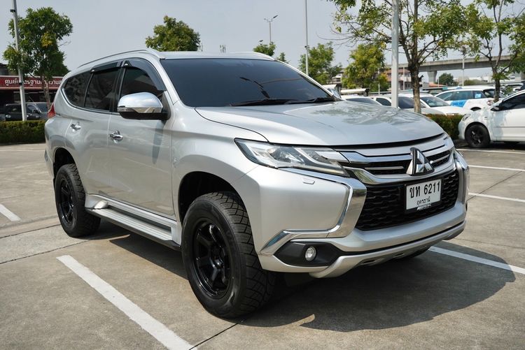 Mitsubishi Pajero Sport 2018 2.4 GT Utility-car ดีเซล เกียร์อัตโนมัติ บรอนซ์เงิน รูปที่ 2