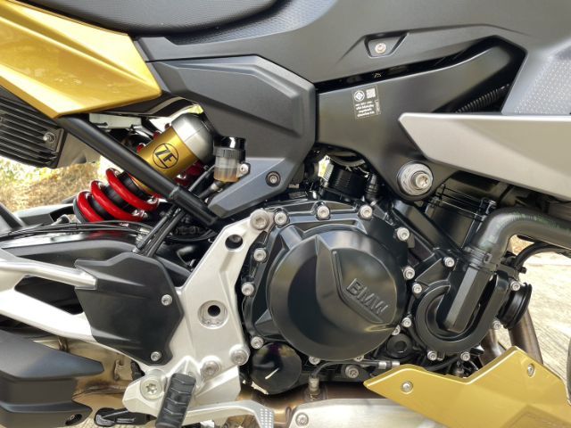 ขายรถบ้านใช้เอง BMW F900XR ปี21 จด22 ราตา260,000 พร้อมออกtrip สภาพดีมาก อัคนี  โทร 081  688 3433ไม่เคยชน ไม่เคยล้ม,เช็คศูนย์ยางใหม่ เช็คศูนย์  Bmw mile 19,900km. รูปที่ 14