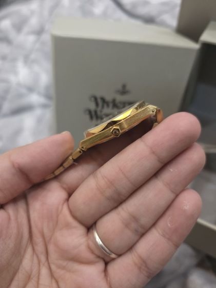 นาฬิกา Vivienne Westwood limehouse 34mm Gold Green สภาพสวยๆ 3,800บาท พร้อมกล่อง ถุง รูปที่ 5