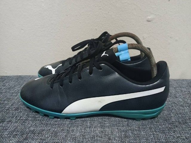 ผู้ชาย ดำ รองเท้าฟุตบอล ร้อยปุ่มPuma Rapido TT
