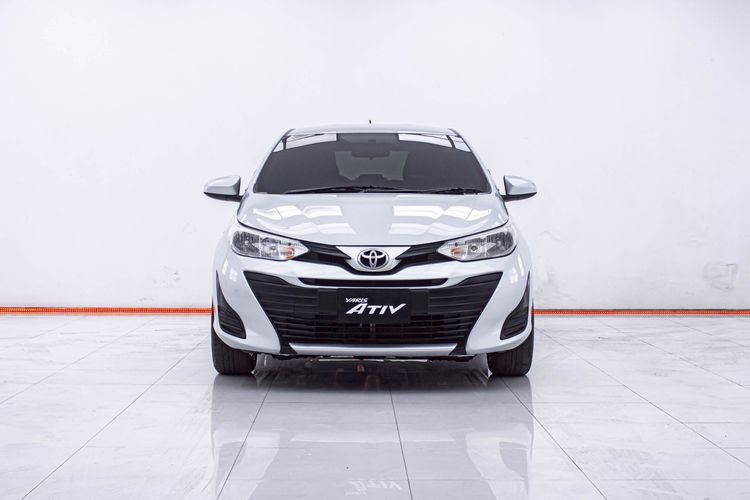 Toyota Yaris ATIV 2019 1.2 J Sedan เบนซิน LPG เกียร์อัตโนมัติ เทา รูปที่ 4