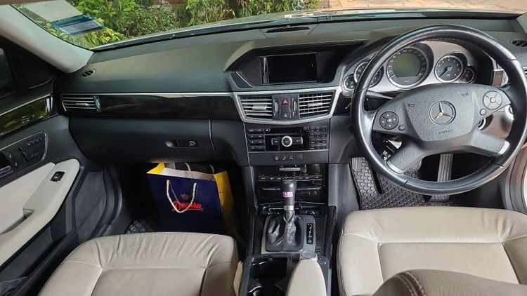 รถ Mercedes-Benz E-Class E250 CGI สี เงิน