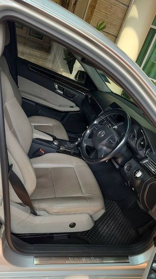 Mercedes-Benz E-Class 2011 E250 CGI Sedan เบนซิน ไม่ติดแก๊ส เกียร์อัตโนมัติ เงิน รูปที่ 2