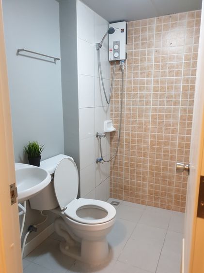 ตกแต่งครบ LPN Development ไม่อนุญาต ไม่ใช่ ให้เช่า lpn condo tawn ร่มเกล้า ห้องคอมบายสวยๆ เฟอร์บิ้วอิน 2นอน 2น้ำ ห้องรับแขก 12,000฿ รูปที่ 4