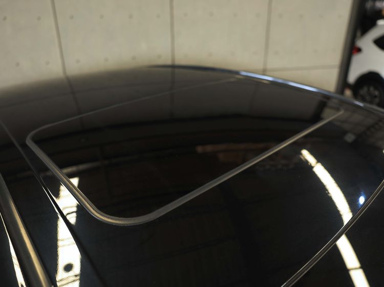 Toyota Camry 2020 2.5 Hybrid Premium Sedan ไฮบริด ไม่ติดแก๊ส เกียร์อัตโนมัติ ดำ รูปที่ 3