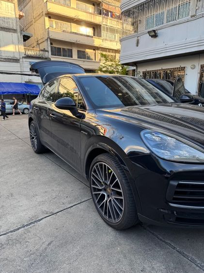 Porsche Cayenne 2022 3.0 E-Hybrid Coupé 4WD Utility-car ไฮบริด เกียร์อัตโนมัติ ดำ รูปที่ 2