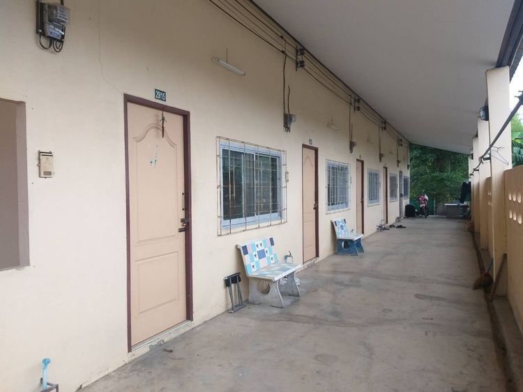 ห้องแถว  5   ห้อง ขายห้องแถว 5 ห้อง ต.เบิกไพร อ.บ้านโป่ง จ.ราชบุรี