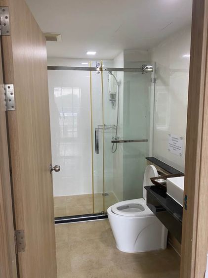 ไม่อนุญาต ตกแต่งครบ 2022 The loft beach at bangsaen ชั้น 2 ใกล้ม.บูรพาและชายหาดบางแสน มีแอร์ มีระเบียง Tel 095-698-8464 รูปที่ 2