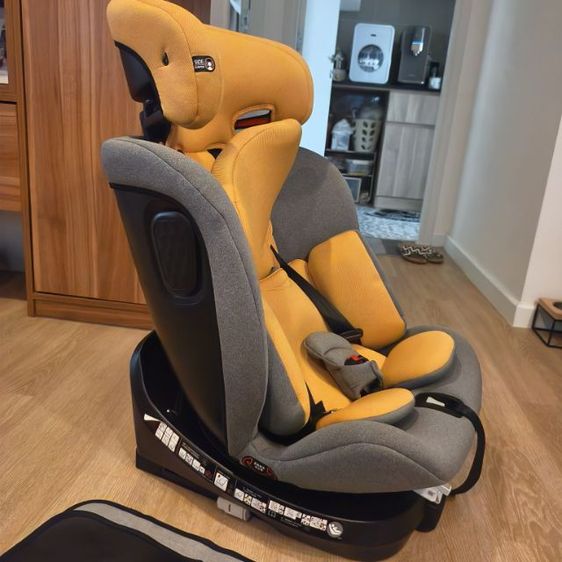 Car seat แบรนด์ Javikids ไม่ได้ใช้งาน สภาพใหม่มาก มีระบบ Isofix