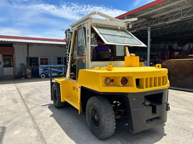 รถฟอร์คลิฟท์ KOMATSU รุ่น DF70 ขนาด 7 ตัน ยกสูง 3 เมตร งาสไลด์ 2 ข้าง รูปที่ 10