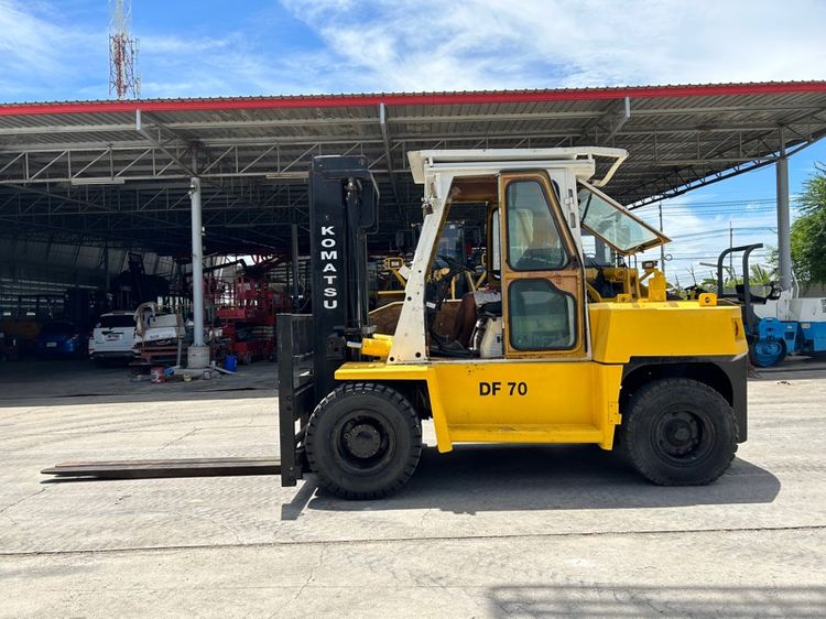 รถฟอร์คลิฟท์ KOMATSU รุ่น DF70 ขนาด 7 ตัน ยกสูง 3 เมตร งาสไลด์ 2 ข้าง รูปที่ 2