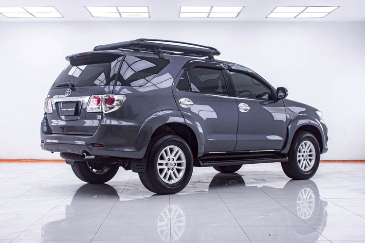 Toyota Fortuner 2012 2.5 G Utility-car ดีเซล ไม่ติดแก๊ส เกียร์ธรรมดา เทา รูปที่ 4