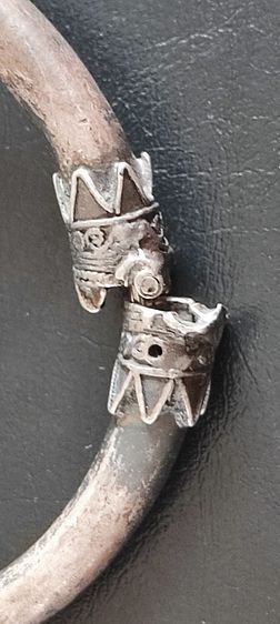 กำไลเงินแท้ งานนอกหัวแพะประมานปี1960 รูปที่ 11