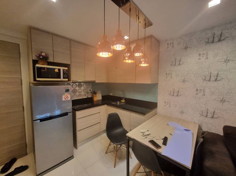 ตกแต่งครบ สร้างเสร็จก่อน 2010 NICE CONDO BIG ROOM FOR SALE FREE FULLY FURNISHED WITH POOL AND NEAR BEACH ขายคอนโดใกล้ทะเล นาจอมเทียน ฟรีเฟอร์ รูปที่ 4