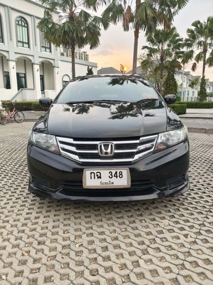 Honda City 2012 1.5 S Sedan เบนซิน ไม่ติดแก๊ส เกียร์ธรรมดา ดำ รูปที่ 2