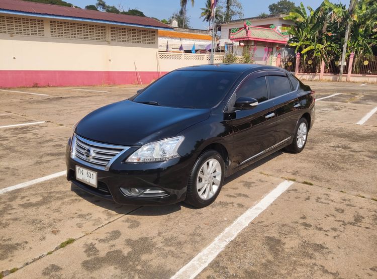 รถ Nissan Sylphy 1.6 V สี ดำ