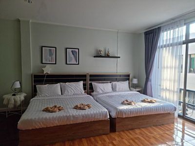 มีบางส่วน สร้างเสร็จก่อน 2010 ขายและให้เช่า บ้านทาวโฮม 3 ชั้น มี 2 ห้องนอนใหญ่ 2 ห้องน้ำ สุขุมวิท  Sale Town House renovated Sukhumvit 44 รูปที่ 3