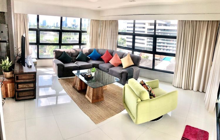 ตกแต่งครบ 2015 Rent Penthouse in the 4 star Hotel Sukhumvit 16 BTS Asok at least 12 month
