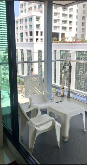 ตกแต่งครบ 2015 Rent Penthouse in the 4 star Hotel Sukhumvit 16 BTS Asok at least 12 month รูปที่ 3