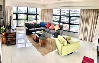 Rent Penthouse in the 4 star Hotel Sukhumvit 16 BTS Asok at least 12 month