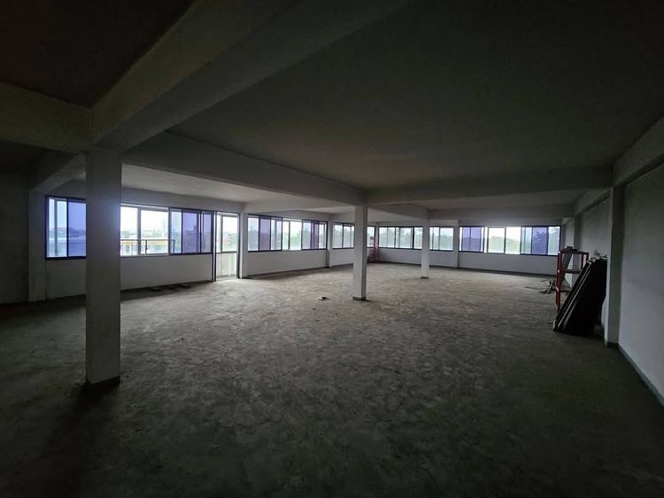 Rent building 5 storeys  main road ให้เช่าโกดังหรือโชว์รูมสินค้า อาคารติดถนน ประเวศ