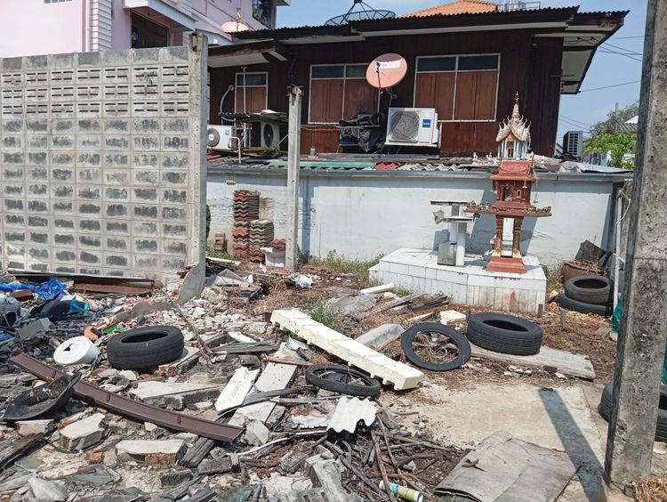 ไม่มี สร้างเสร็จก่อน 2010 Sale Land for House deep soi but near Express way and BTS On Nut Sukhumvit 54 รูปที่ 3